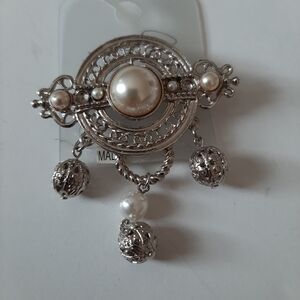 Elegant Silver and Pearl Brooch